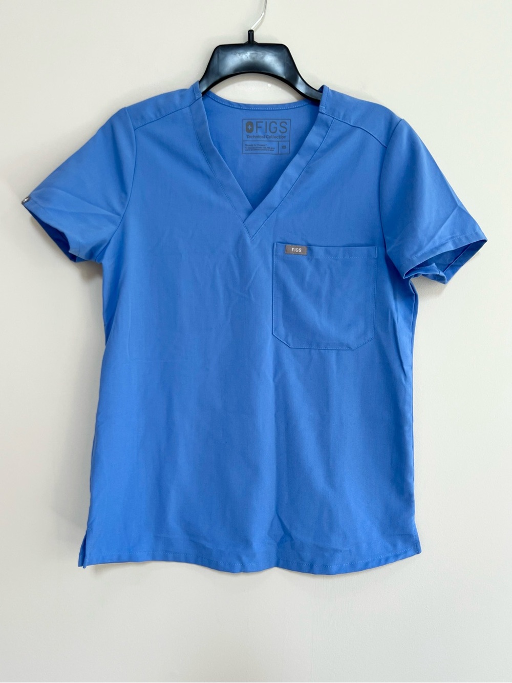 FIGS Women's Catarina One-Pocket V-Neck Scrub Top Ceil Blue (PO#: 1356), size XS